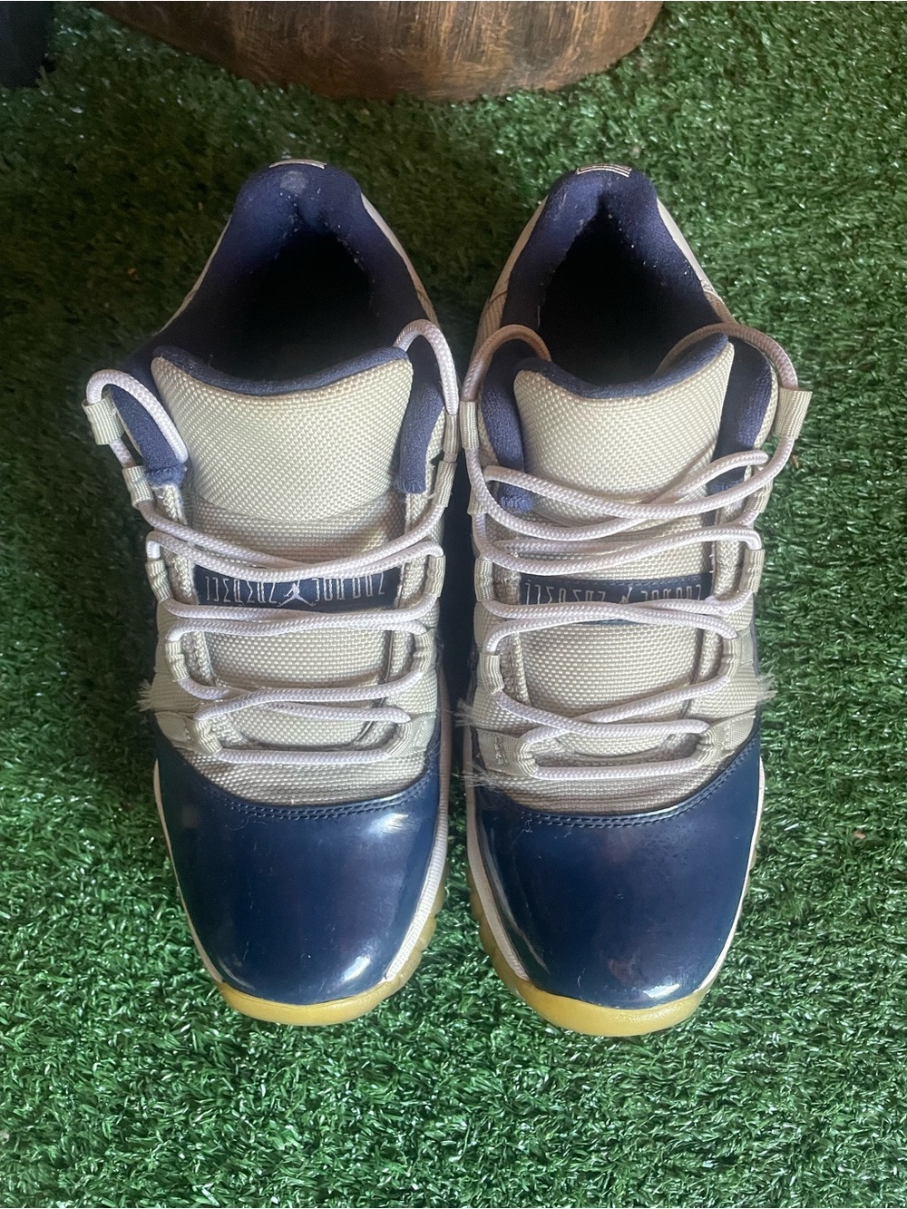 Jordan 11 Lows “Georgetown”